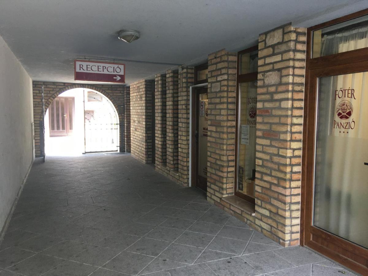 Foter Panzio Hotel Baja Exterior foto