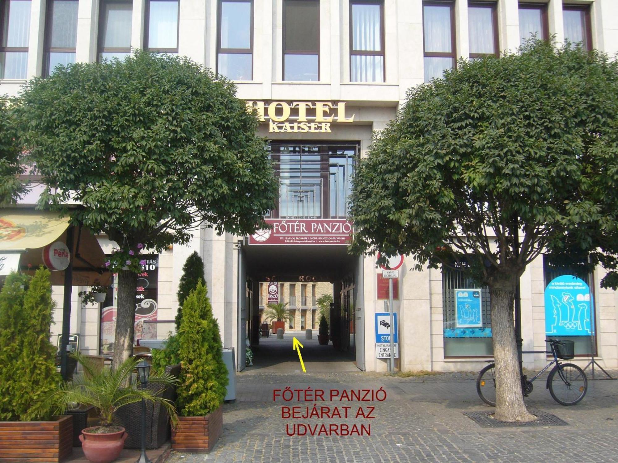 Foter Panzio Hotel Baja Exterior foto